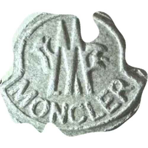 Comprimido Moncler, Rumen