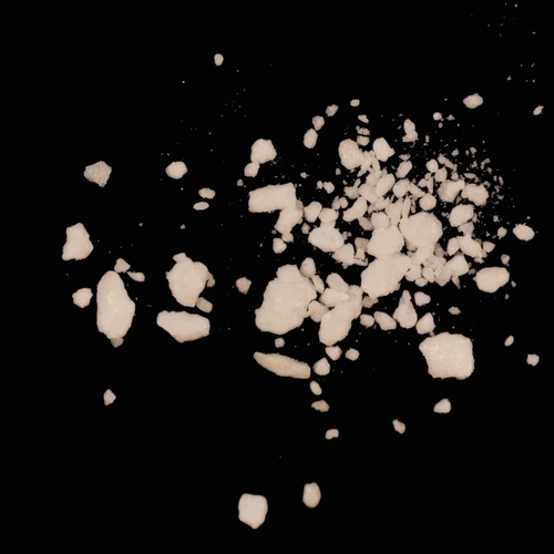 Cocaine (77%); Norcocaine (2%); Procaine (6%)-Pille