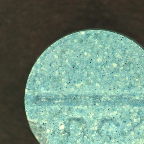 N-pirolidino-protonitazen-pille — 2