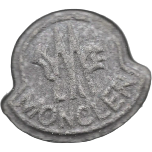 Moncler hapı
