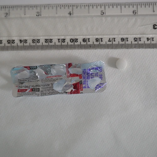 גלולת Tramadol Hydrochloride — Tramadol — Tower Hamlets (E14), England