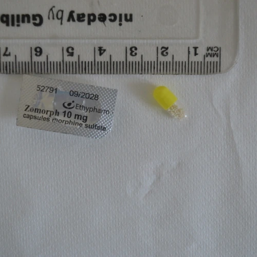 حبّة Zomorph — Morphine — Isle of Anglesey (LL65), Wales