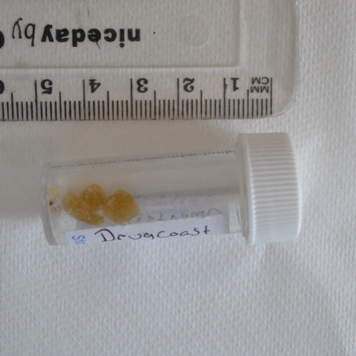 Tableta Live Resin Distillate — CBD; MDMB-4en-PINACA; MDMB-INACA — Aberdeen City (AB24), Spojené kráľovstvo