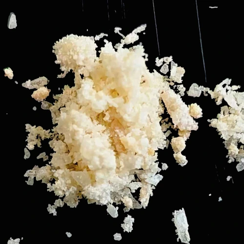 Tabletė 4-MMC (56%); Procaine (39%); Unknown