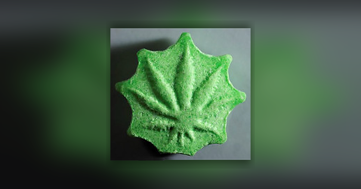 Hemp_leaf