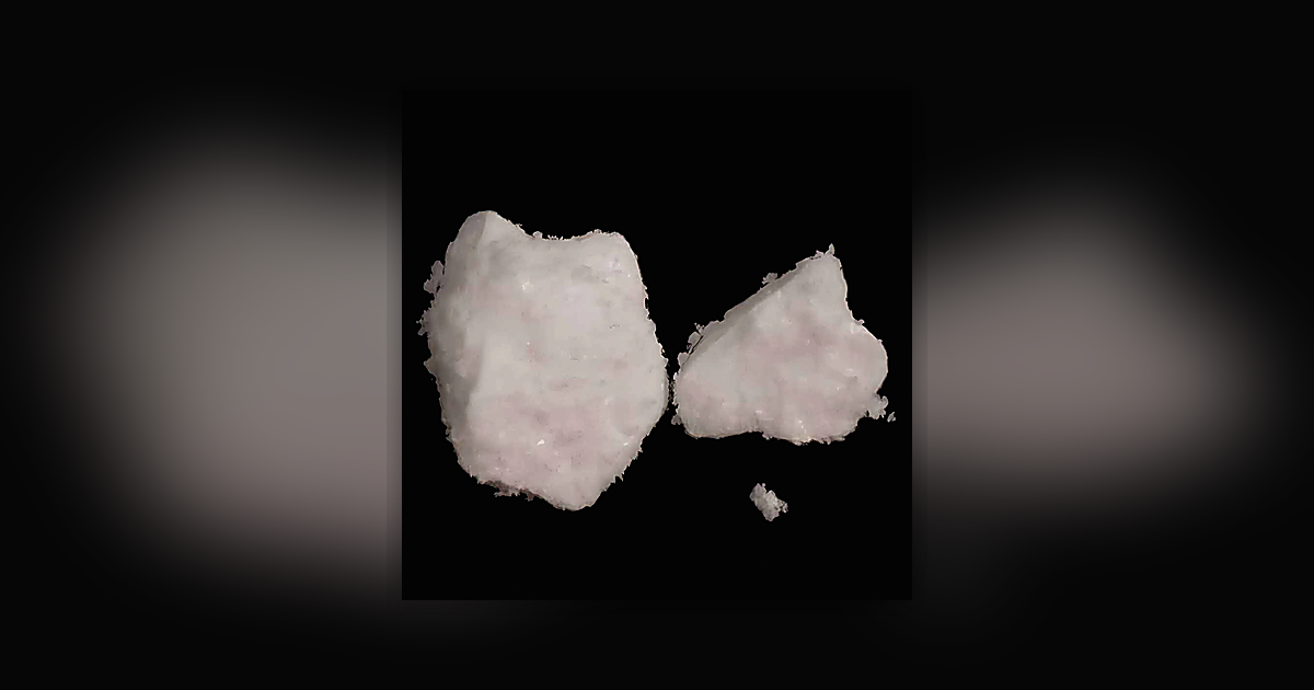 Cocaine (82%); Norcocaine (1%); Tetramisole (2%)