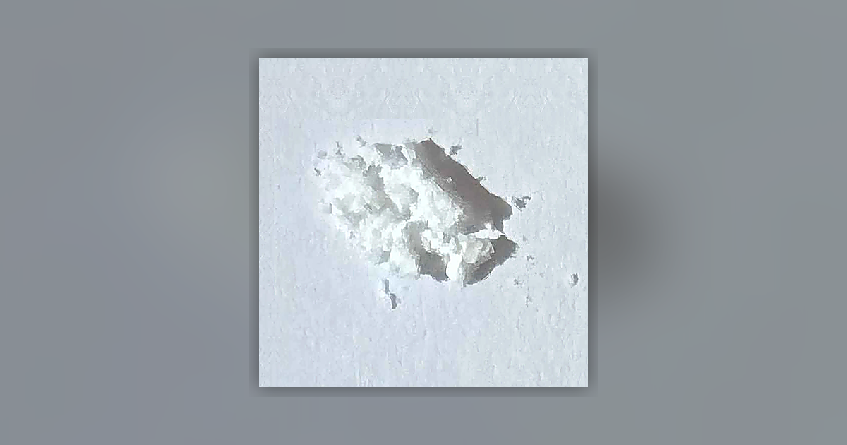 Cocaine; Tetracaine; Levamisole (14%); Caffeine (13%); Procaine (1%)