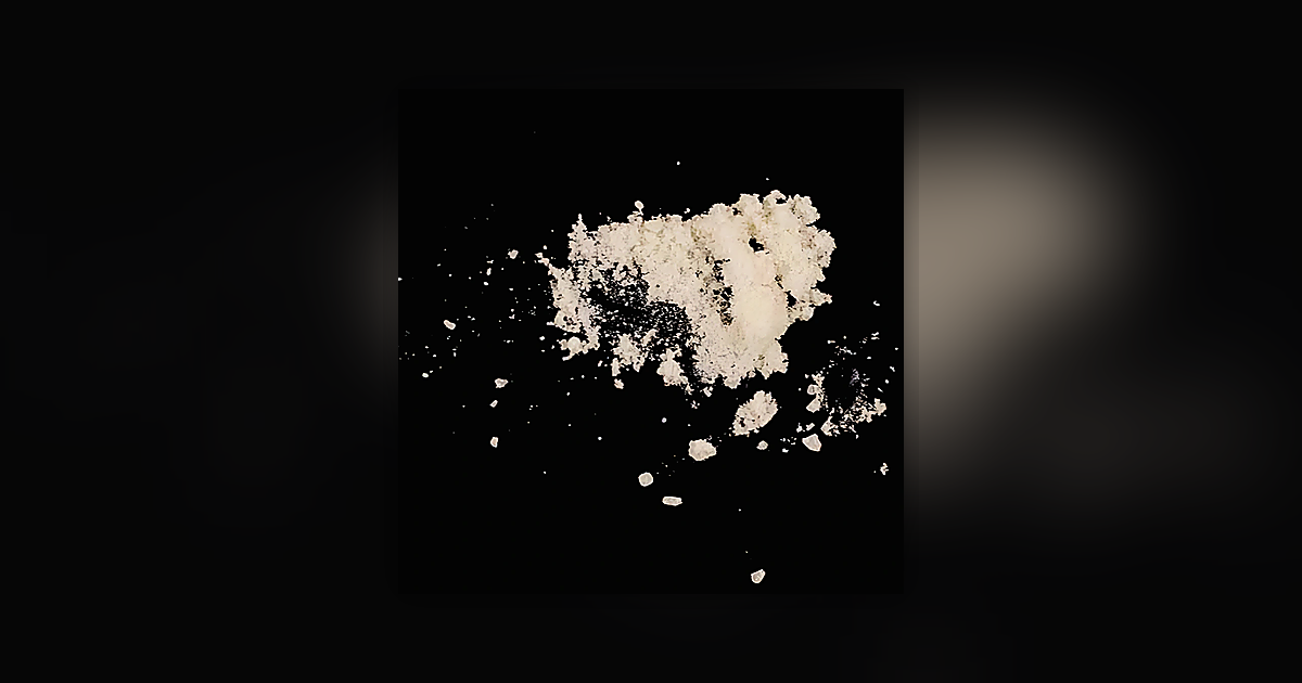 2-MMC (53%); 4-MMC (17%); Caffeine (0.1%)