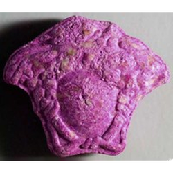 Pink Versace ecstasy pill (XTC) — MDMA 135mg — Zürich, Switzerland