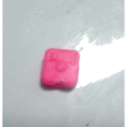Pink Instagram ecstasy pill (XTC) — MDMA 206mg — Madrid, Spain