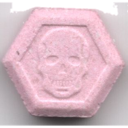 Pink Philipp Plein ecstasy pill (XTC) — MDMA 153mg — Madrid, Spain