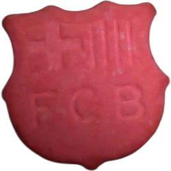 Pink No Usar ecstasy pill (XTC) — MDMA — Madrid, Spain