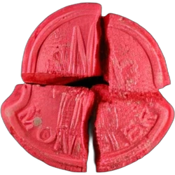 Red Moncler ecstasy pill (XTC) — MDMA — Switzerland