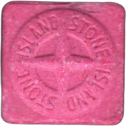 Pink Stone Island ecstasy pill (XTC) — MDMA 185mg — Madrid, Spain