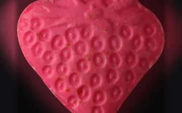 Strawberry pills (Ecstasy / MDMA)