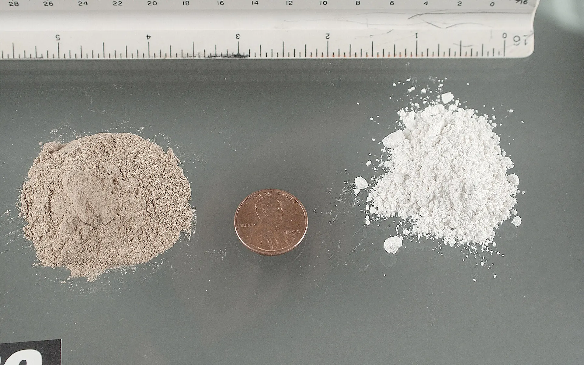 What does heroin look like?
