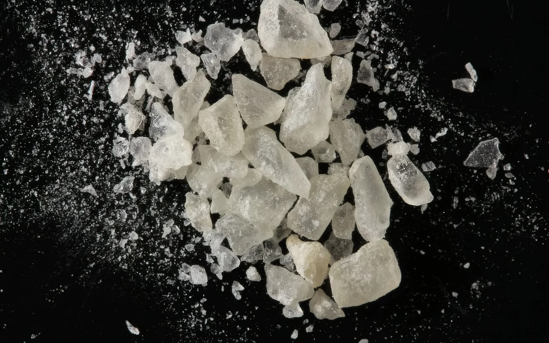 What does MDMA look like?