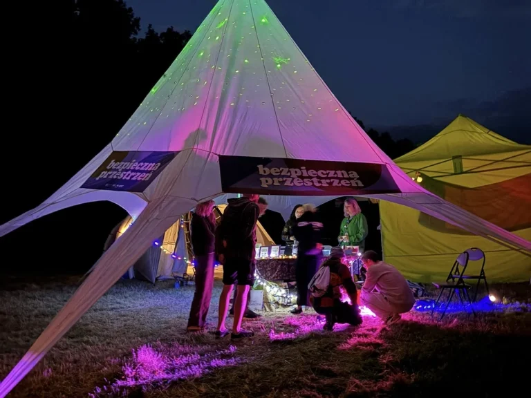 Bezpieczna Przestrzeń harm reduction tent at a music festival